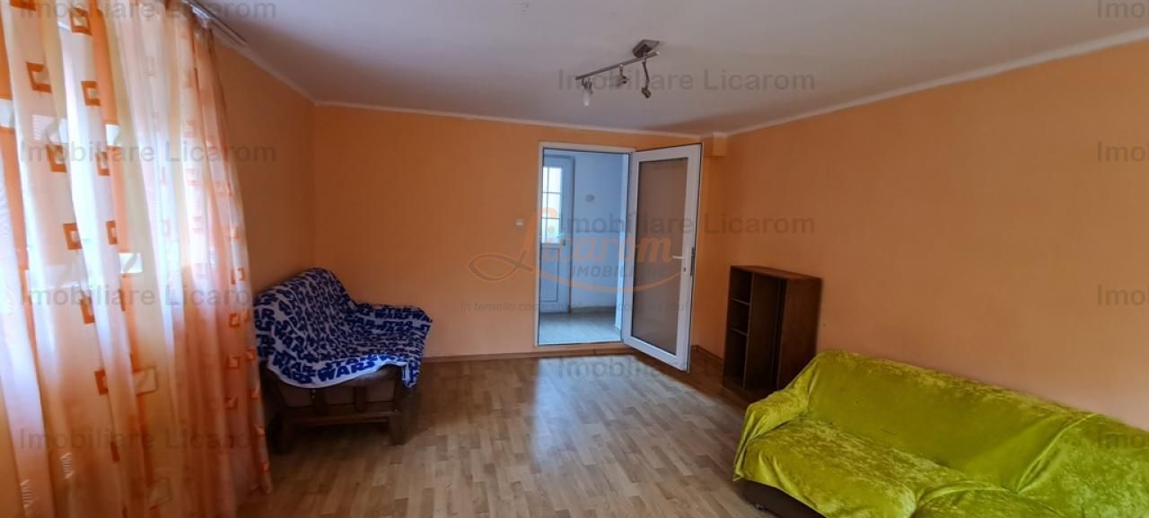 Casa individuala cu 2 apartamente, 6 camere,teren 403 mp,ASTRA. - imaginea 5