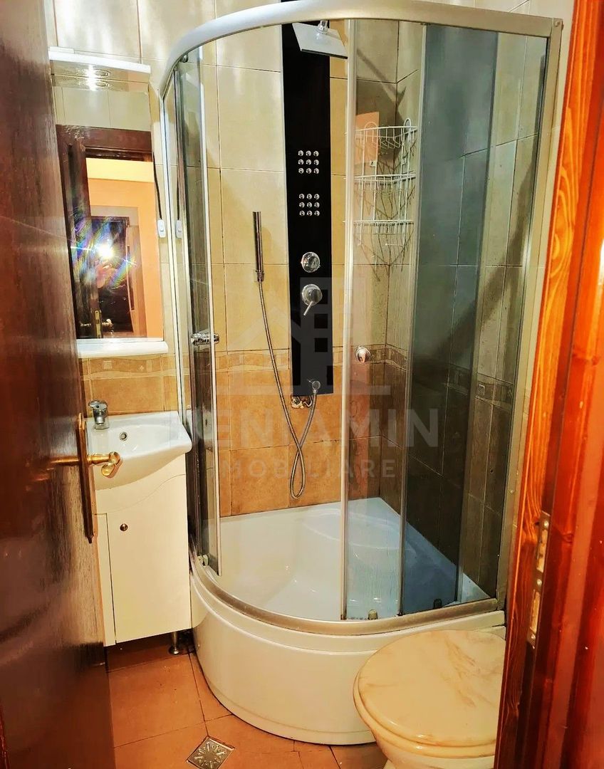 4 Camere - 80mp Etaj 1 Centrala - Loc de Parcare -  Zona Triaj-Harman - imaginea 9