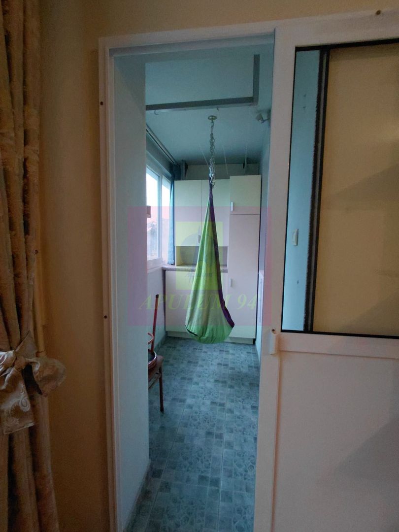 Vanzare apartament 4 camere la Titan, metrou - imaginea 7