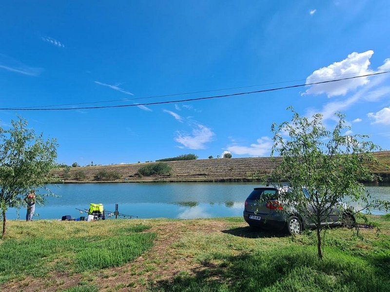 Fundulea Gostilele teren 83105 mp deschidere la balta