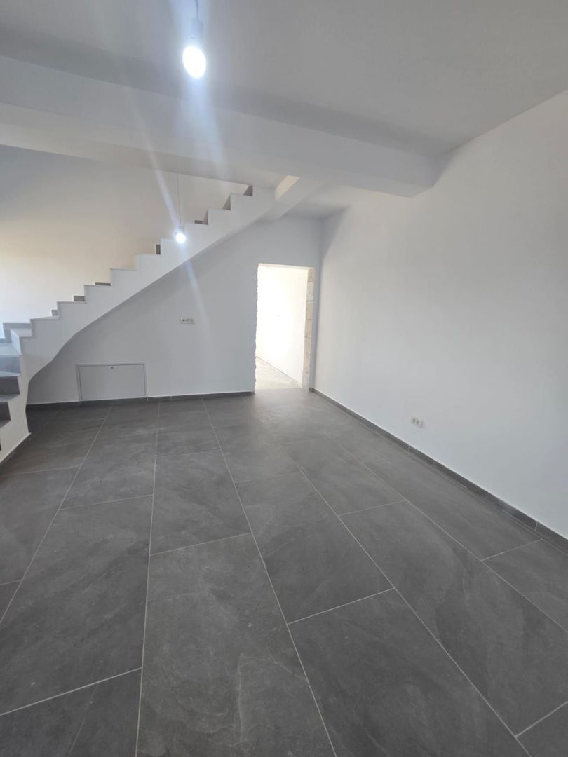 Duplex cu 4 camere, terasă și logie | Timișoara, Plopi | 172.000 € - imaginea 5