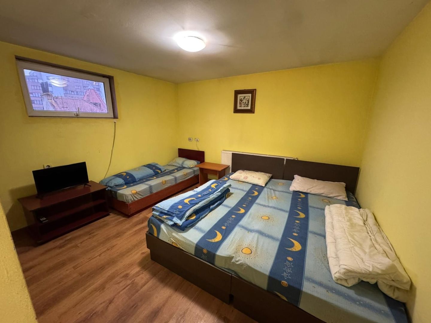 Hotel de inchiriat, 25 camere, 25 bai, receptie,T719
