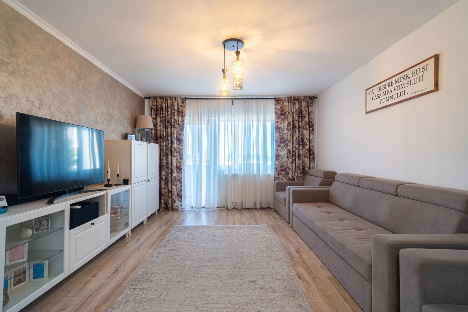 Imagine 8 - Apartament 5 camere Vlaicu – Renovat, 2 băi, centrală proprie