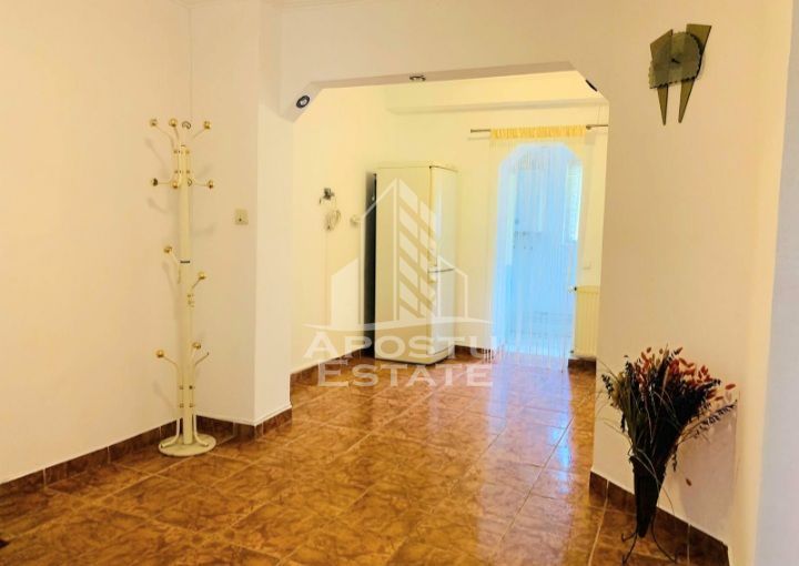 Apartament cu 2 camere si living la parter Calea Lipovei - imaginea 2