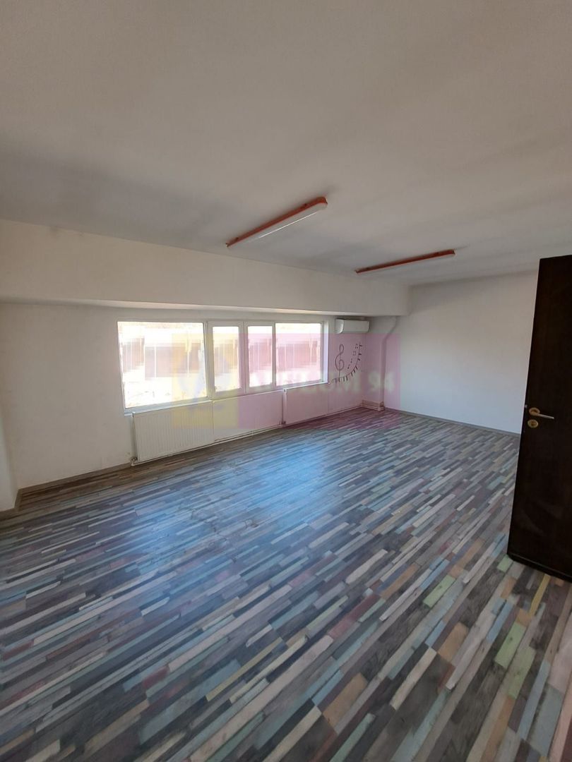 Spațiu birouri (sau hala) 150mp, zona Republica