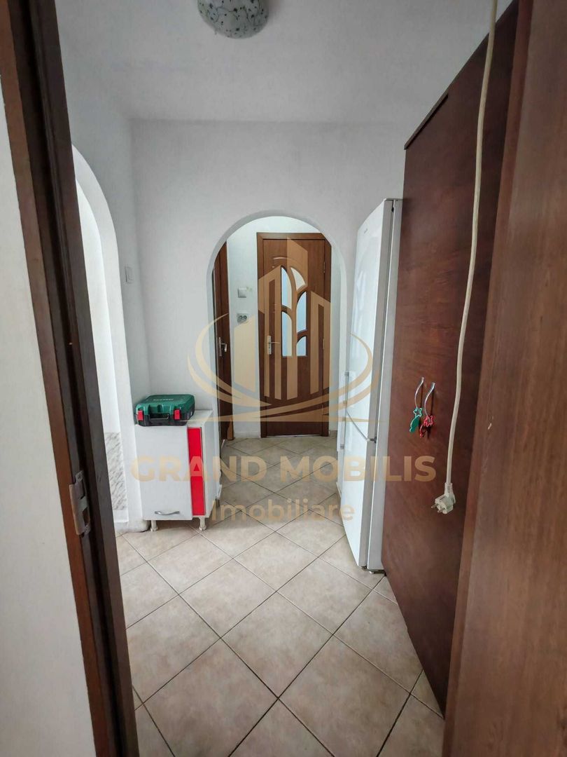 Apartament cu 2 camere, decomandat, Piata Sudului - imaginea 7