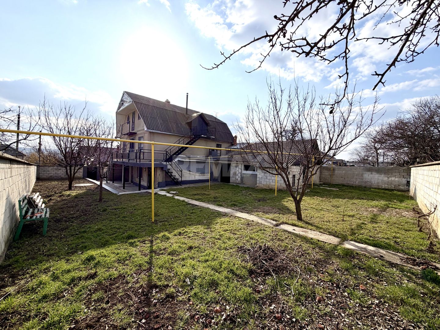 Casa în or.Ialoveni centru - imaginea 3