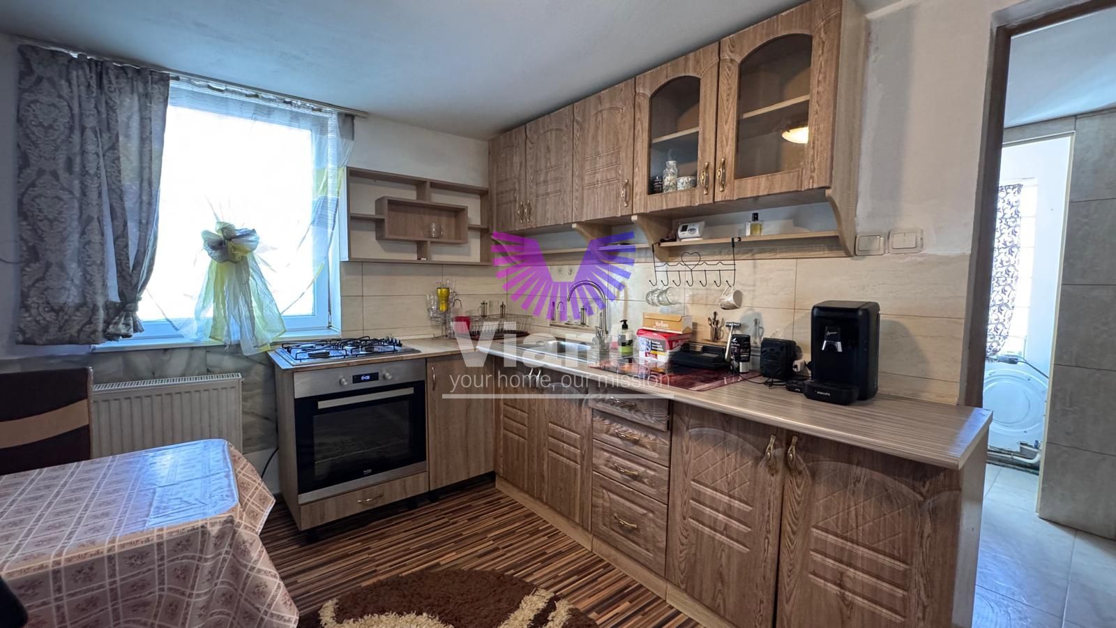 Casa Individuala de Inchiriat 5 Camere - Curte cu Zona de Barbeque-Gusterita