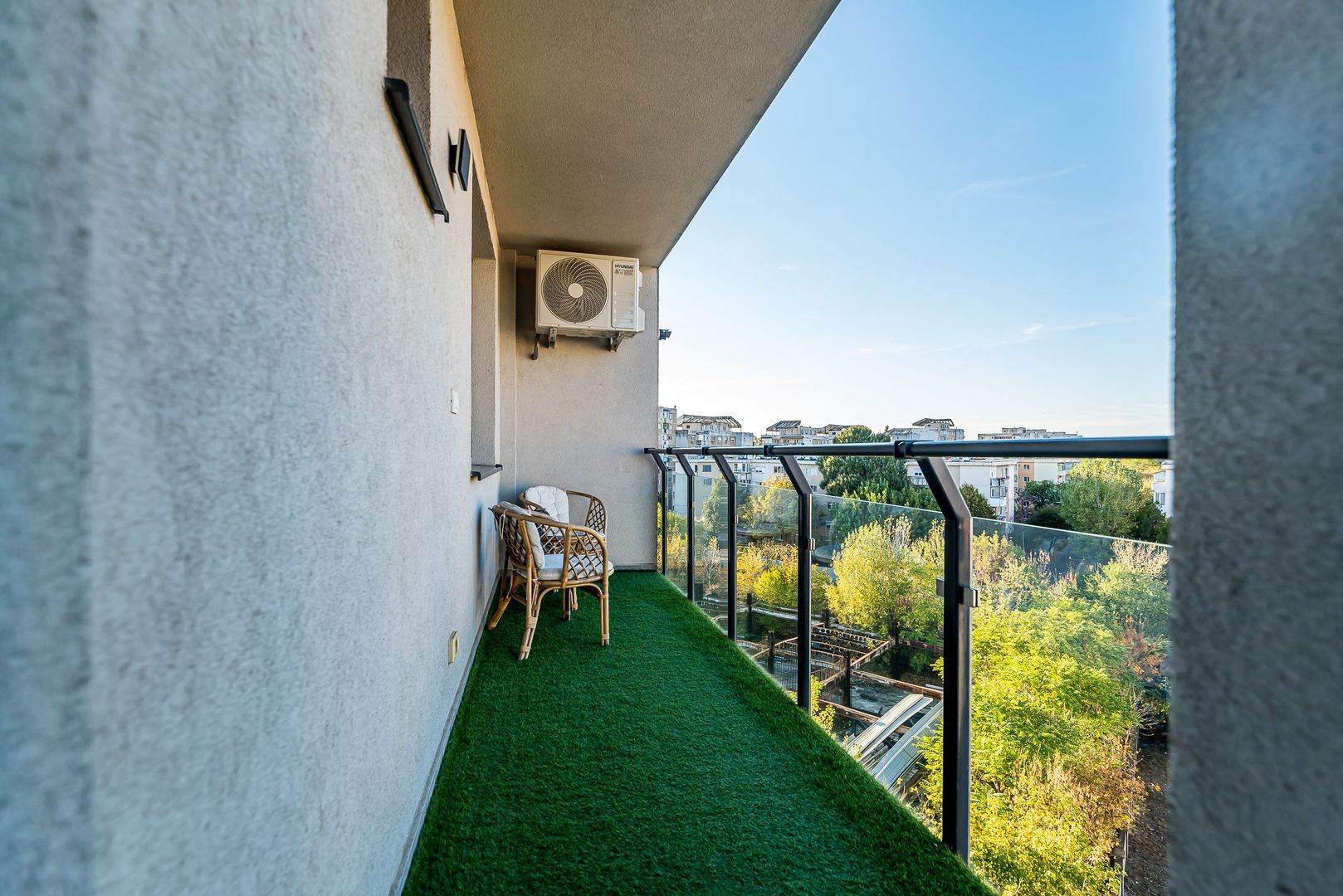 Imagine 6 - La câtiva pași de mal | 2 camere, 52 mp utili, bloc nou cu lift