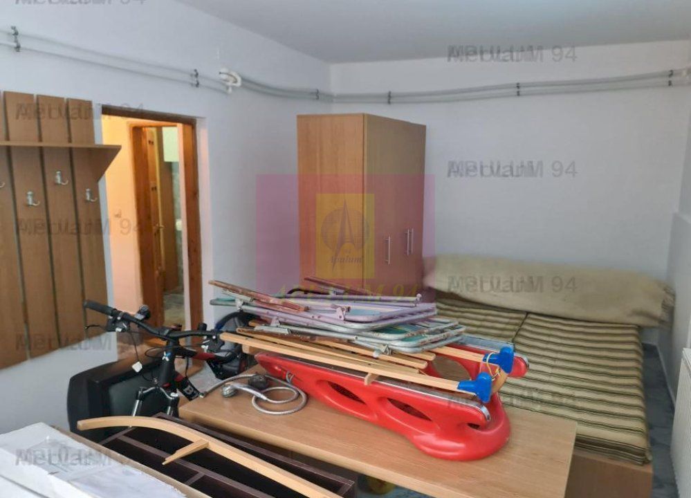 Vilă de vânzare in Sinaia - Zona Cumpătu - imaginea 4