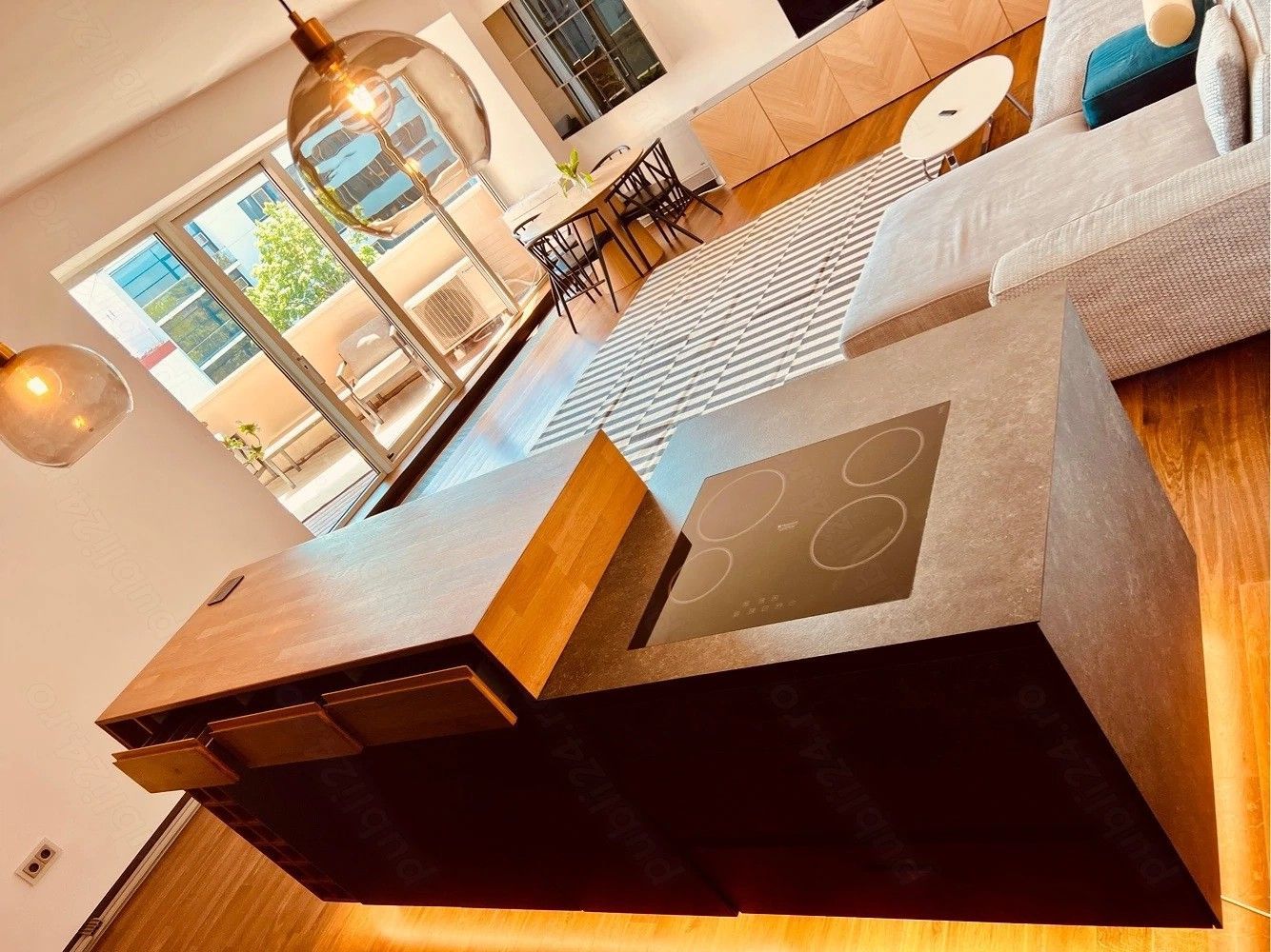 Apartament premium de închiriat, cu terasă panoramică și acces SPA - imaginea 2