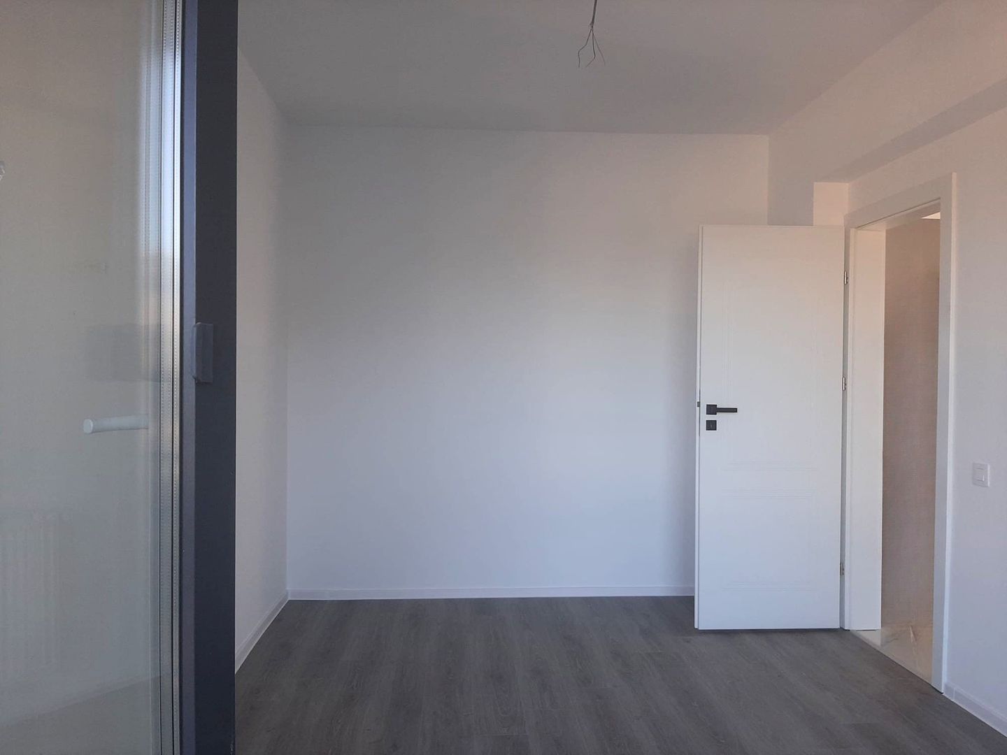 Apartament cu 3 camere situat la etajul 3 zona rezidentiala Rasnov - imaginea 14