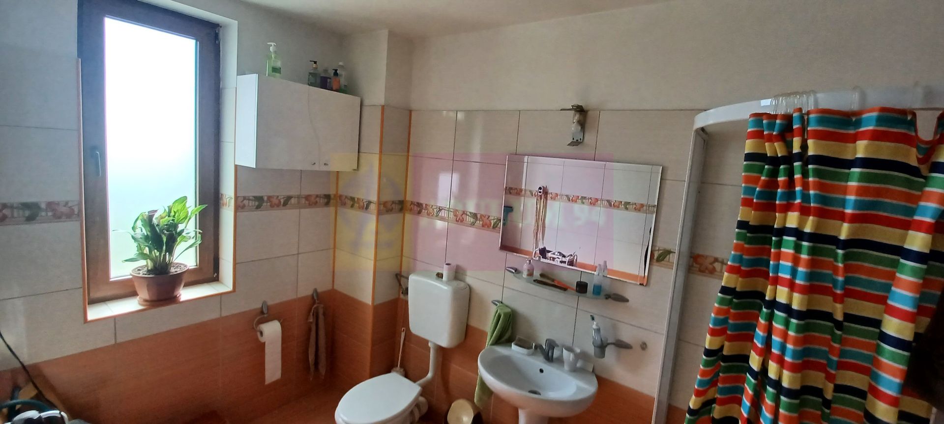 Joița, vilă 5 camere 187 mp utili + garaj, terasă, pivniță, curte 578