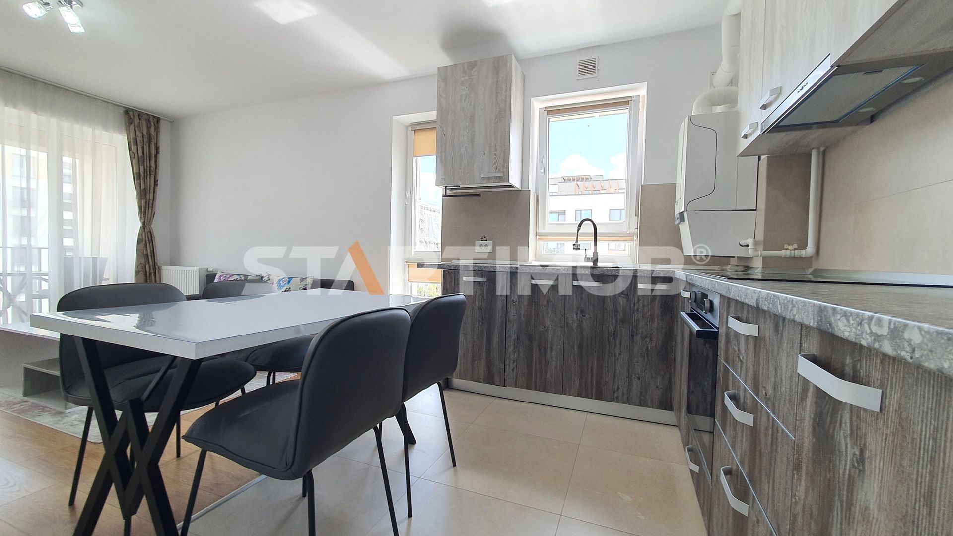 Apartament mobilat Coresi cu parcare si boxa