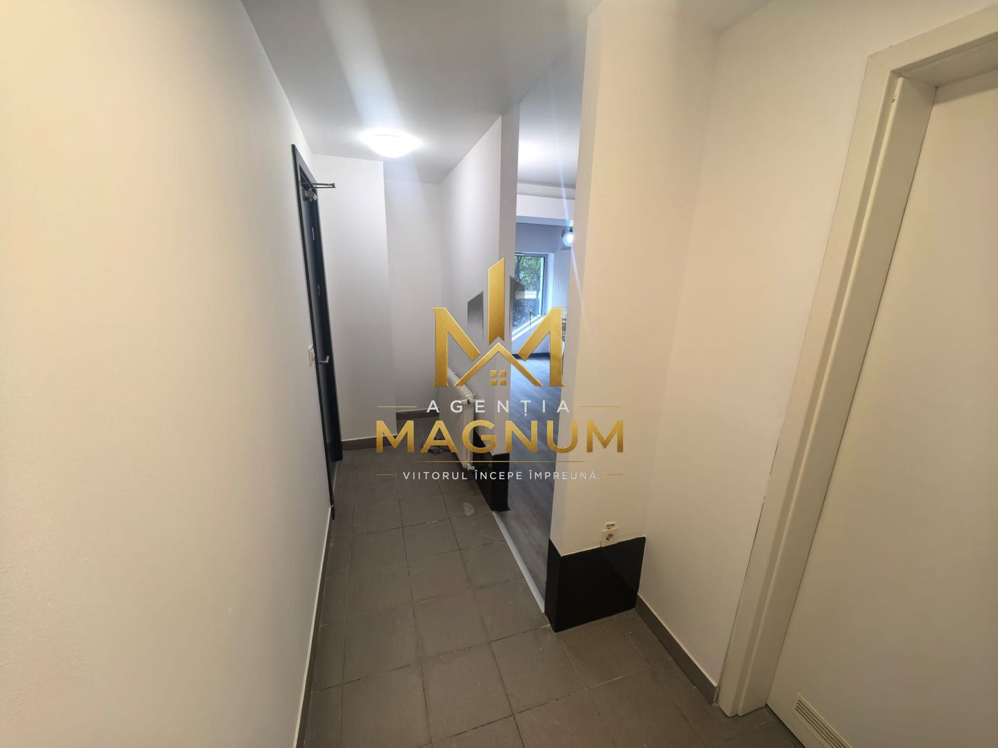 Spațiu comercial renovat, vitrină 10 m, bulevard principal, parter - imaginea 8