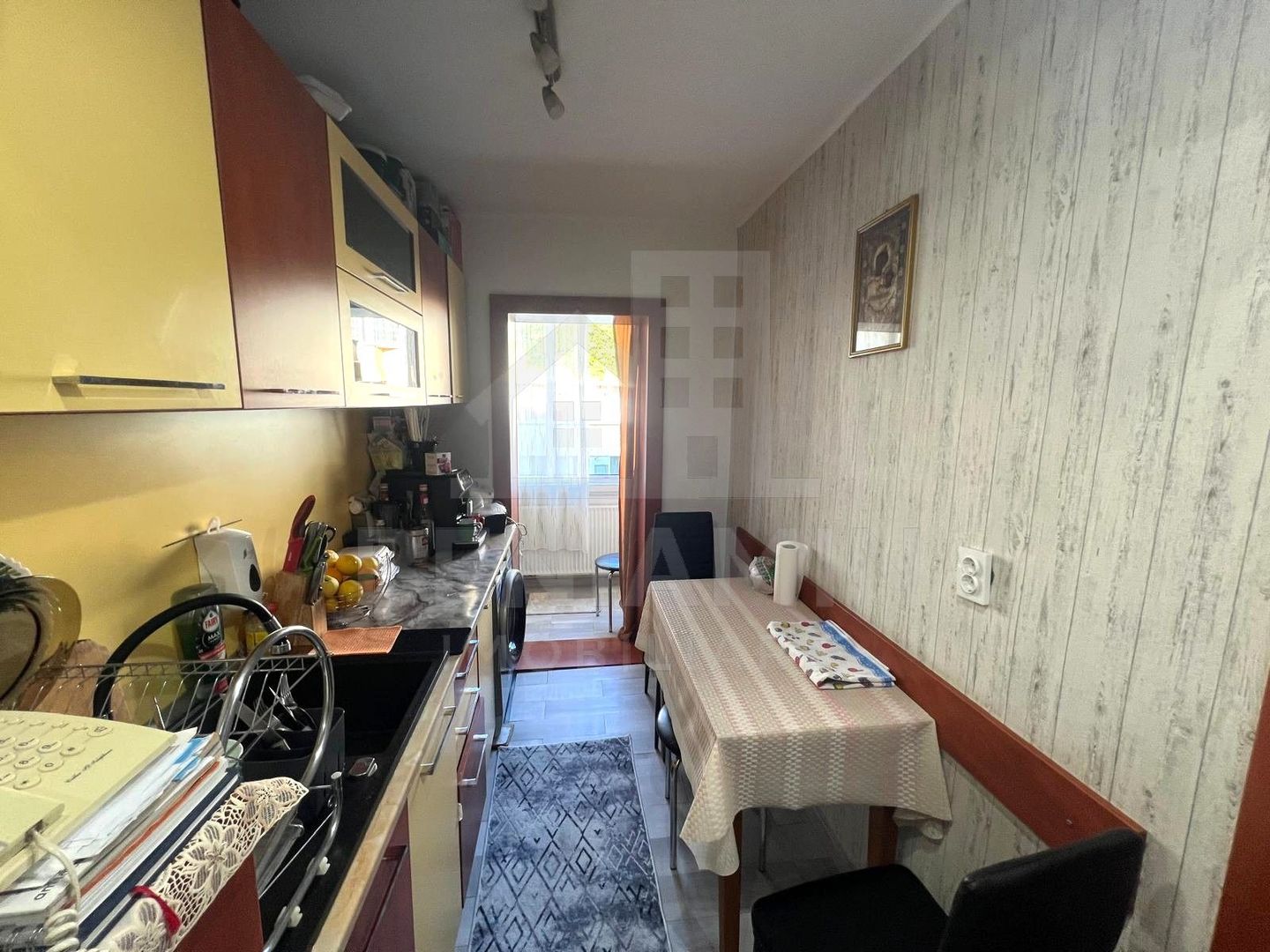 2Decomandate-48mp-Mobilat-Utilat-Centrala-Parcare-Beci-Zona Astra - imaginea 4