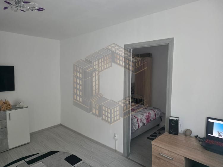 Apartament cu 3 camere, etaj intermediar, renovat, zona Sagului - imaginea 5