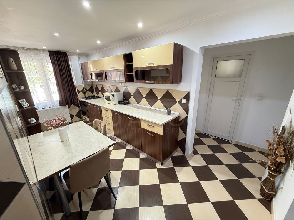 Apartament 3 camere de inchiriat 7 noiembrie