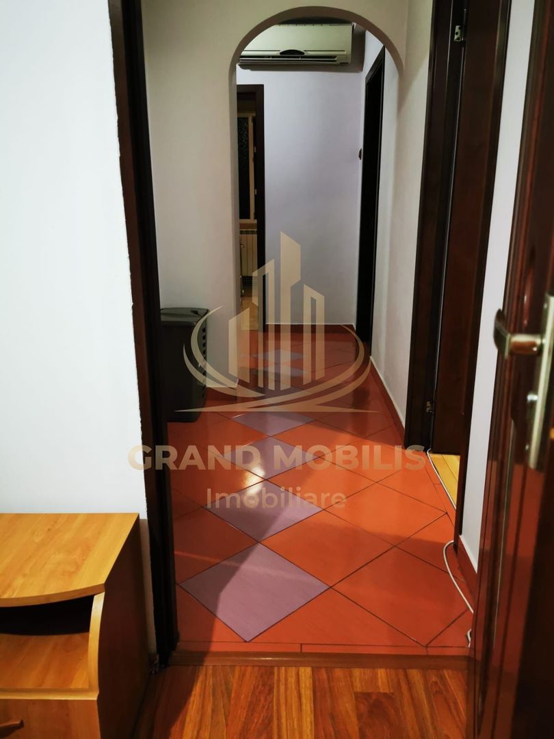 Apartament 3 camere 70 mp cu parcare - imaginea 6