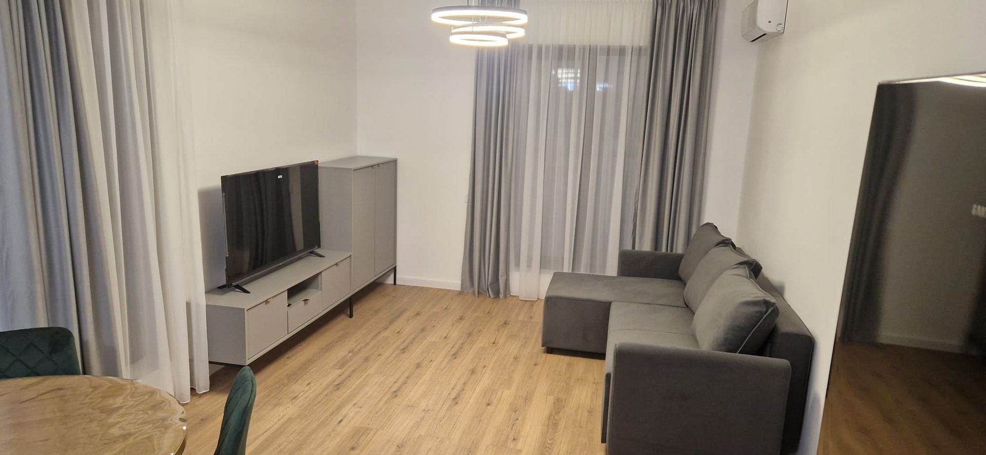 Inchiriez 2 camere, Plaza Residence Faza 5 PRIMA INCHIRIERE