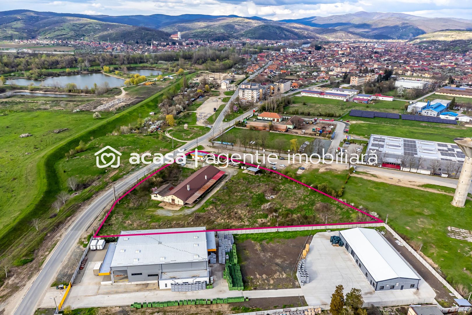 Imagine 1 - Hala industrială cu teren 10.495 mp – potențial supermarket, Lipova
