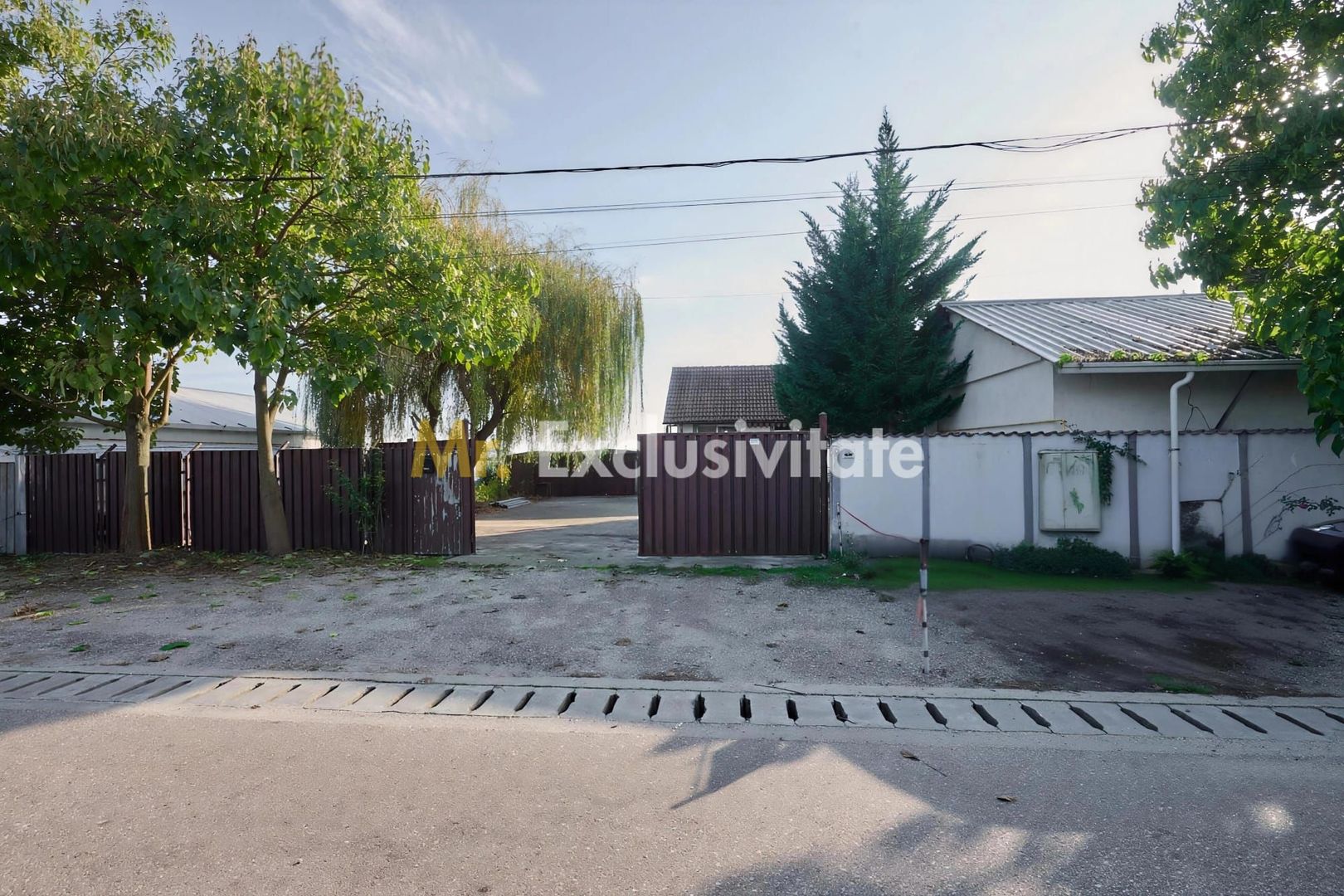 Casa de locuit + hala 136 mp in aceesi curte Maracineni Argeselu - imaginea 3
