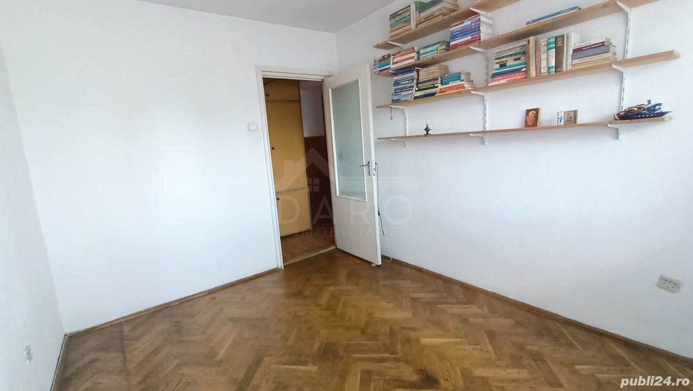 Vând apartament 4 camere in Dâmb - imaginea 2