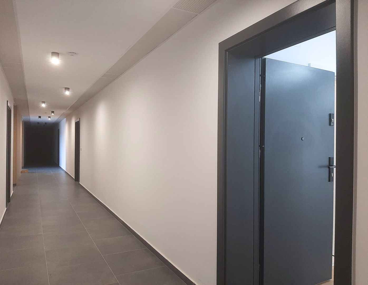 Apartament Nou 2 Camere Balcon 10 MP Lângă Viitoarea Sală Polivalenta - imaginea 24