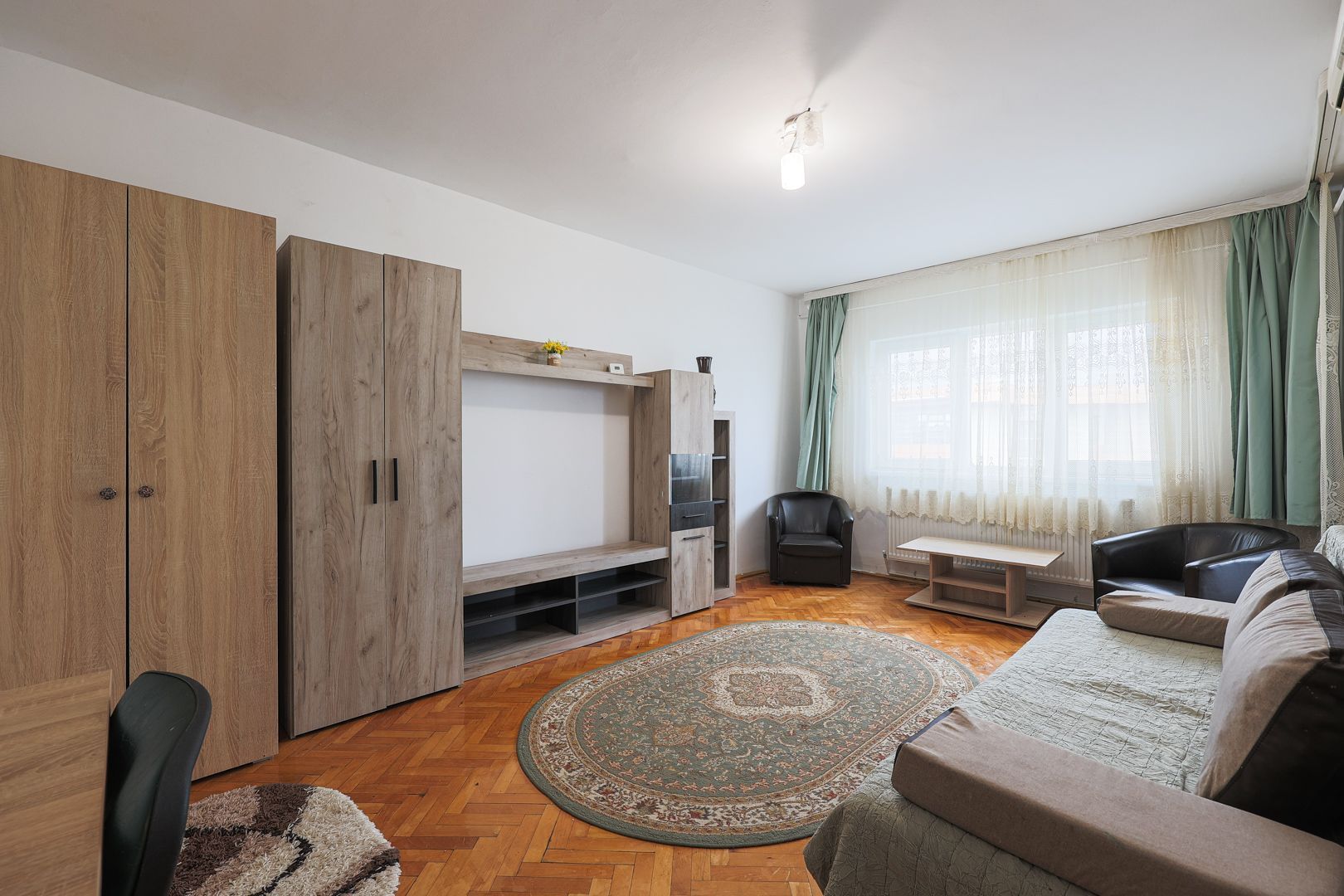PRET NOU! Apartament 2 camere decomandat – Zona 300 - COMISION 0%