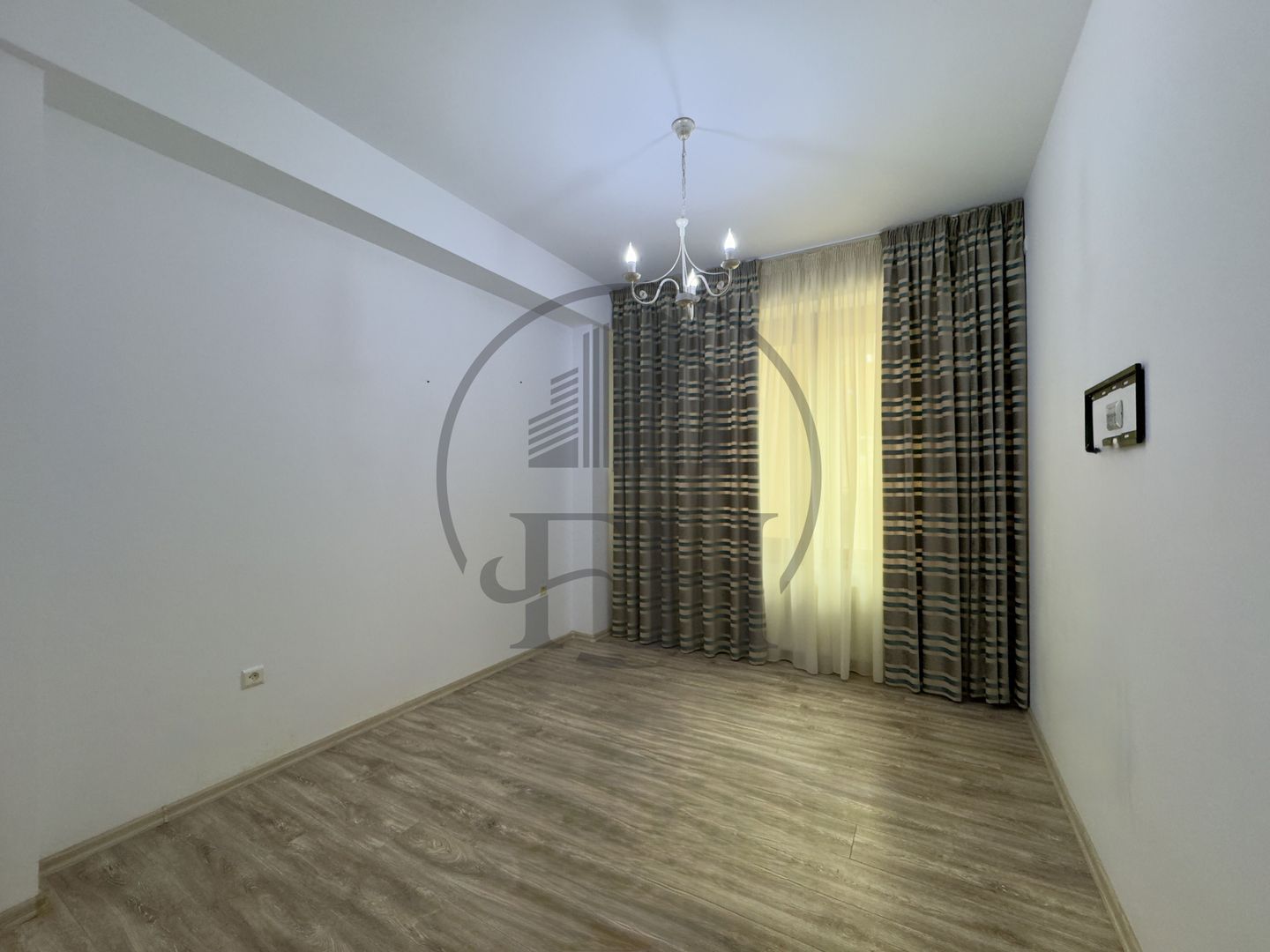 Apartament 3 camere de vanzare Mamaia, zona Summerland - imaginea 10
