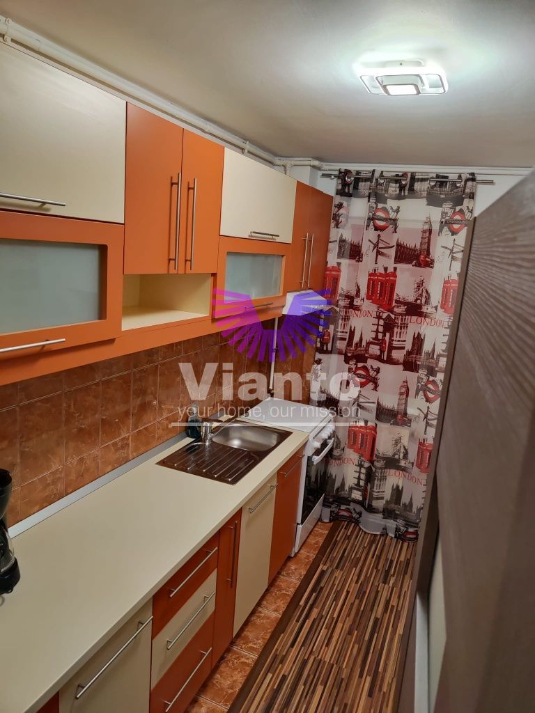 Închiriez apartament 3 camere