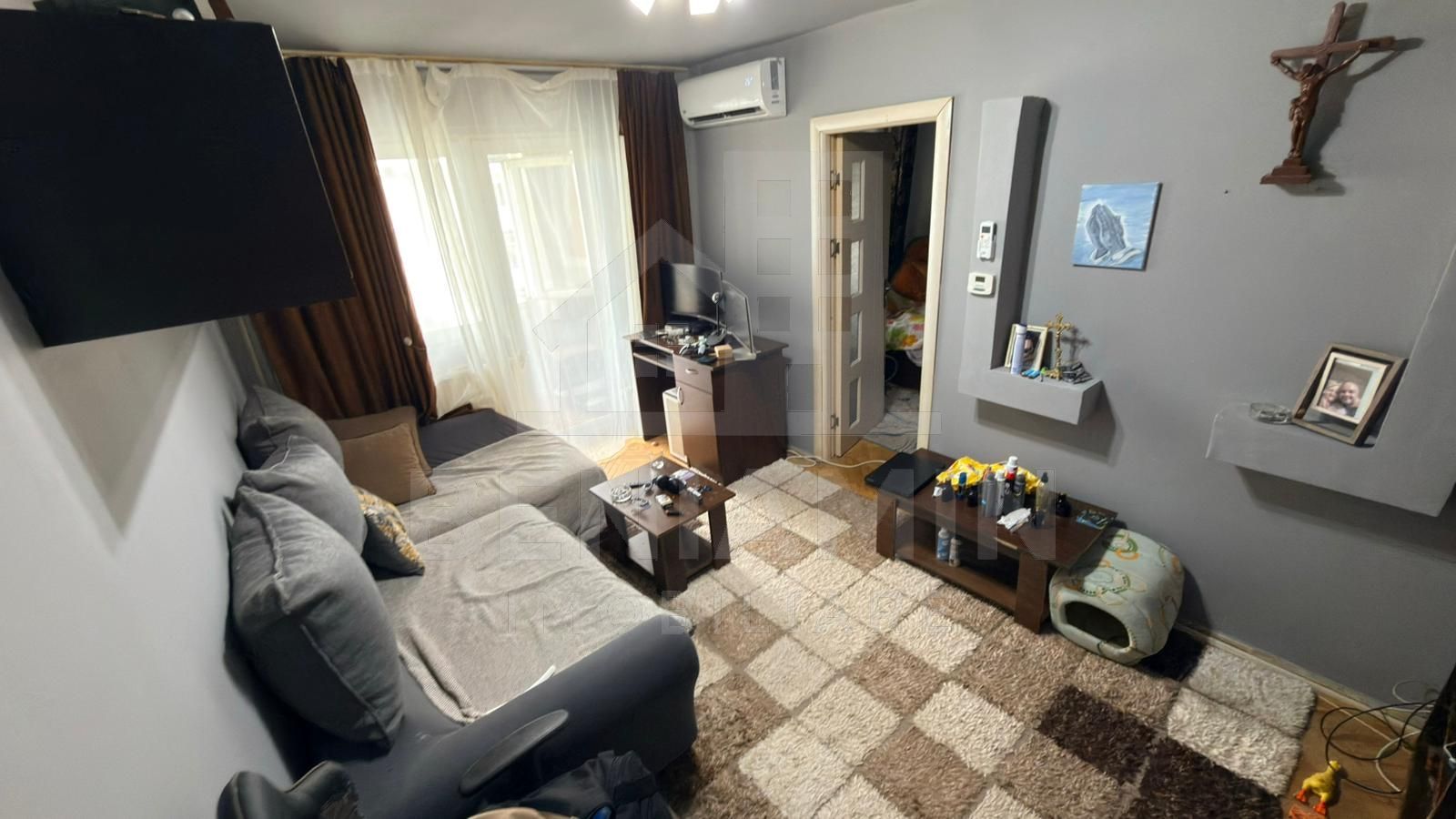 3 camere - etaj 3 - centrala proprie - 1980- Craiovita Noua - Orizont