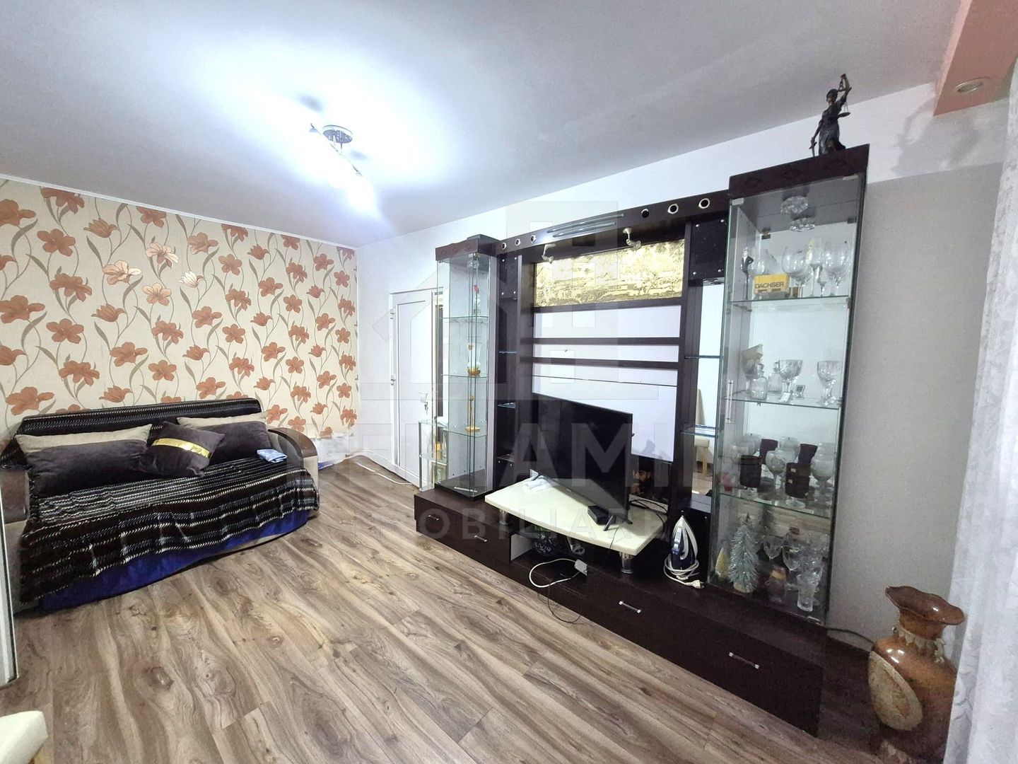 2 Camere- 47mp-Renovat-Zona Calea Bucuresti -Bibiloteca Universitatii - imaginea 4