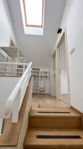 Apartament 2 camere si 2 bai Deosebit , Complet Renovat-zona Centrala - imaginea 4