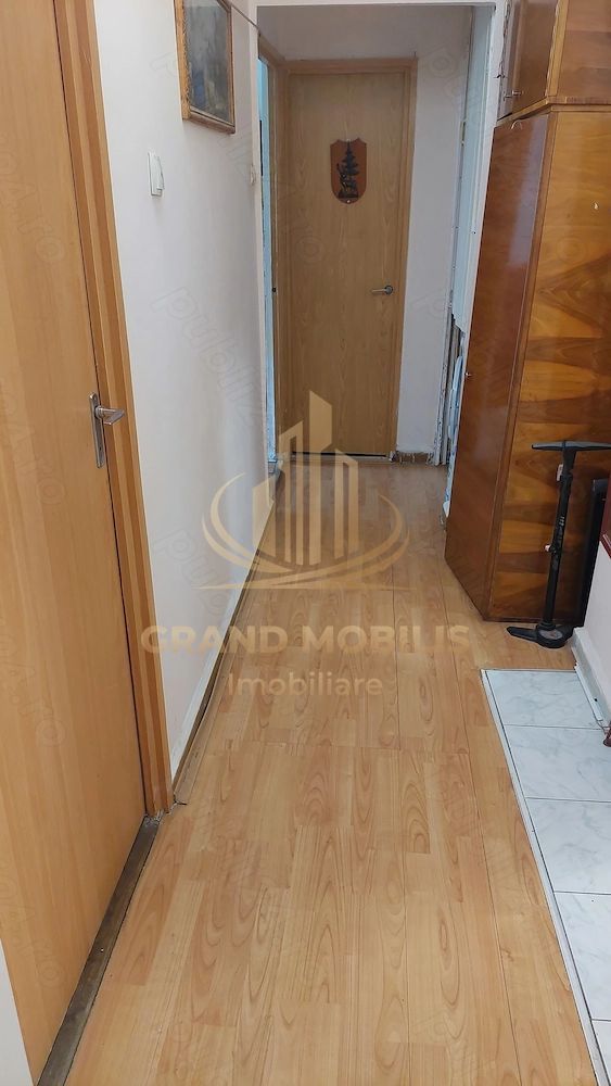 Apartament cu 4 camere Et. 1 Calea Lipovei - imaginea 8