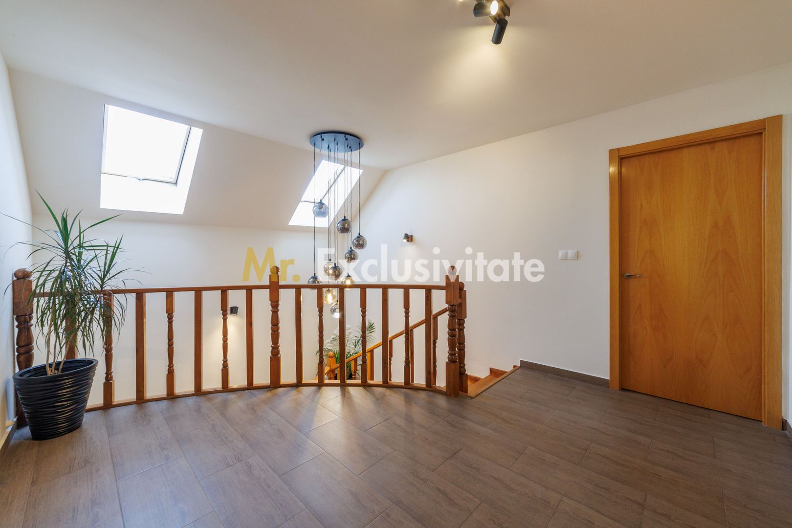 VILĂ 4 dormitoare, RENOVATĂ COMPLET 2026, Prundu, teren 937 mp - imaginea 22