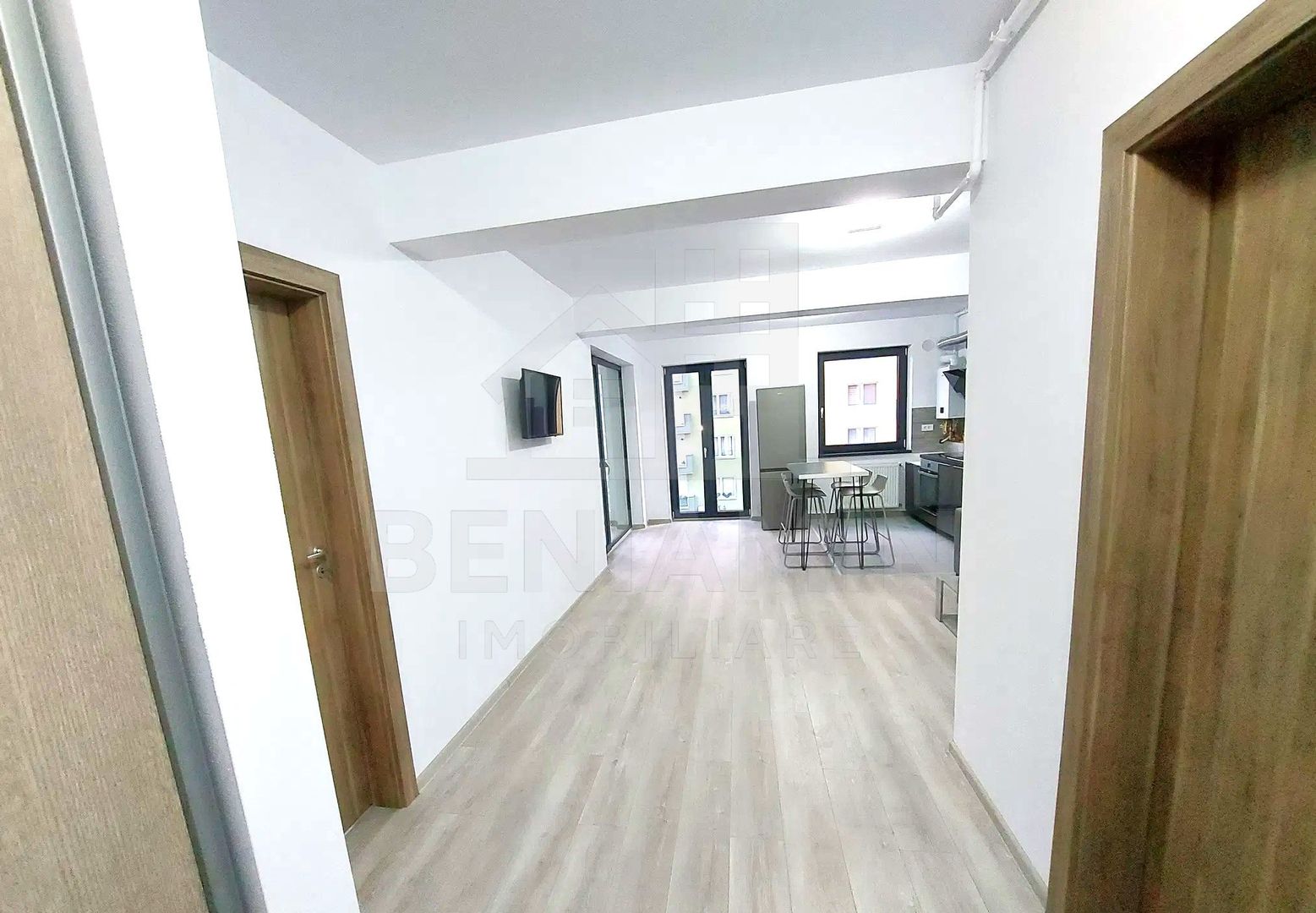 Apartament 2 camere - Platinum Residence - Coresi - Parcare 66.4mp - imaginea 4