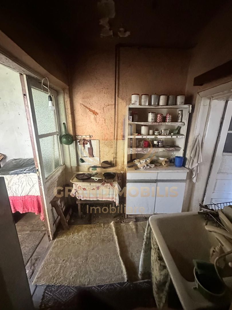 Casă individuală Plopi, 60 mp utili, teren 477 mp, necesită renovare - imaginea 3