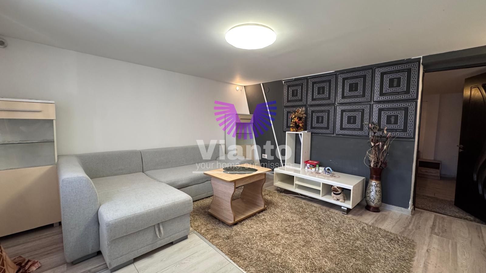Casa Individuala de Inchiriat 5 Camere - Curte cu Zona de Barbeque-Gusterita