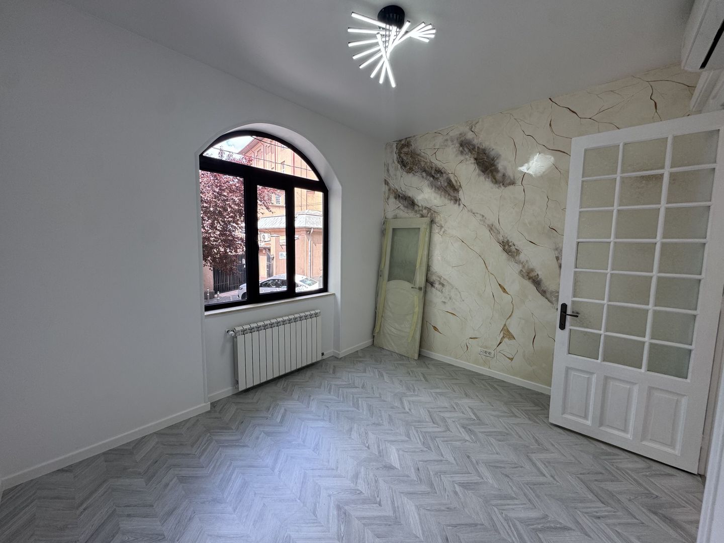 Apartament 2 camere nemobilat Piata Unirii