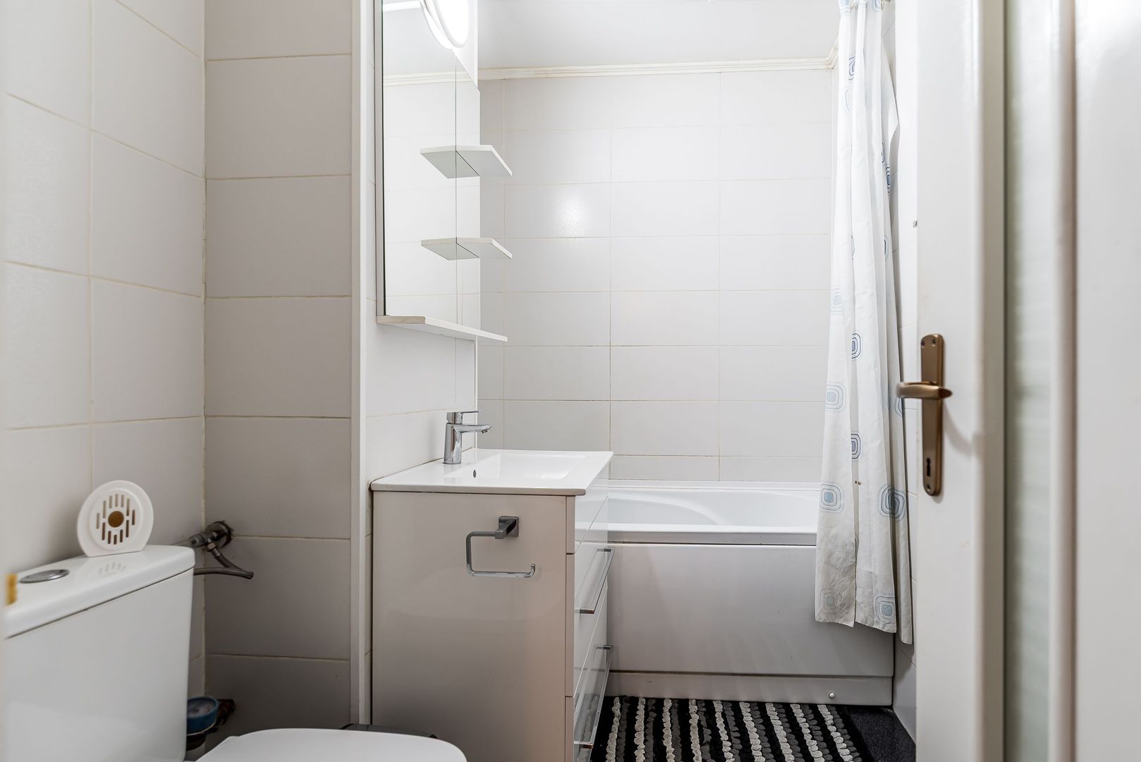 Imagine 10 - REZERVAT Apartament mobilat pe strada Corneliu Coposu, 0% COMISION