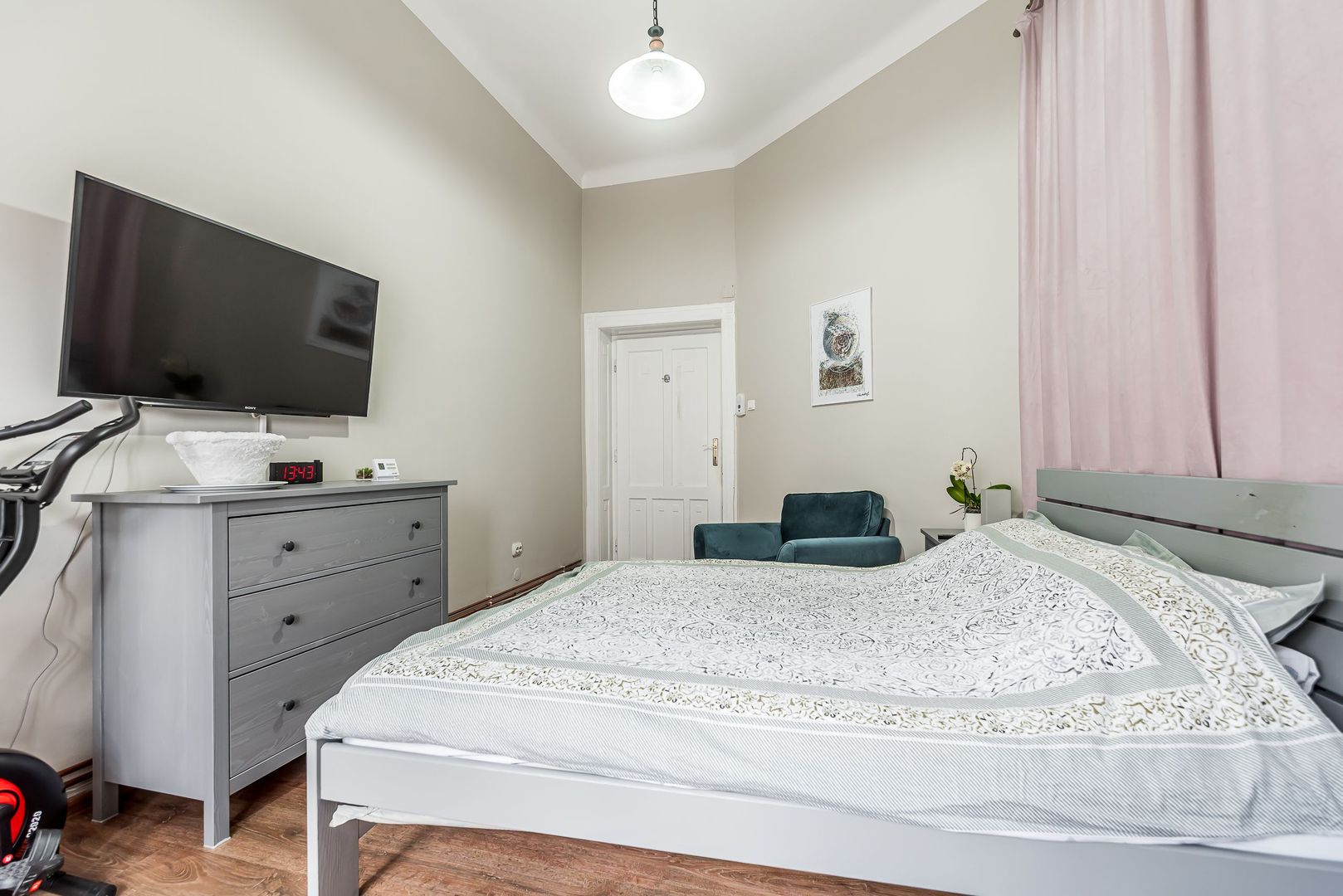 Imagine 12 - Apartament ultracentral cu 4 camere decomandat, etaj intermediar