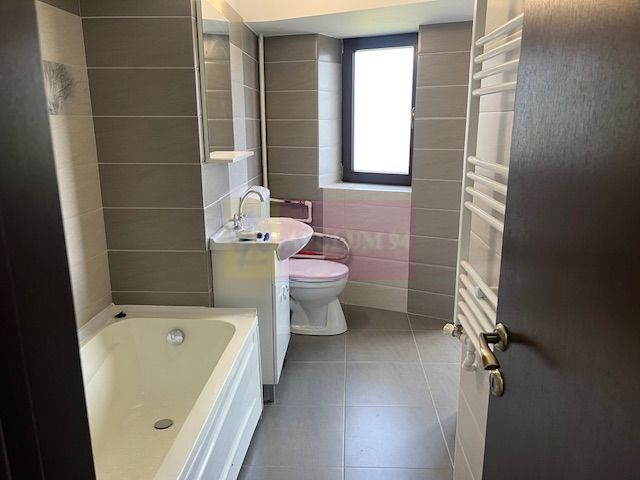 Apartament 3 camere Piata Alba Iulia.