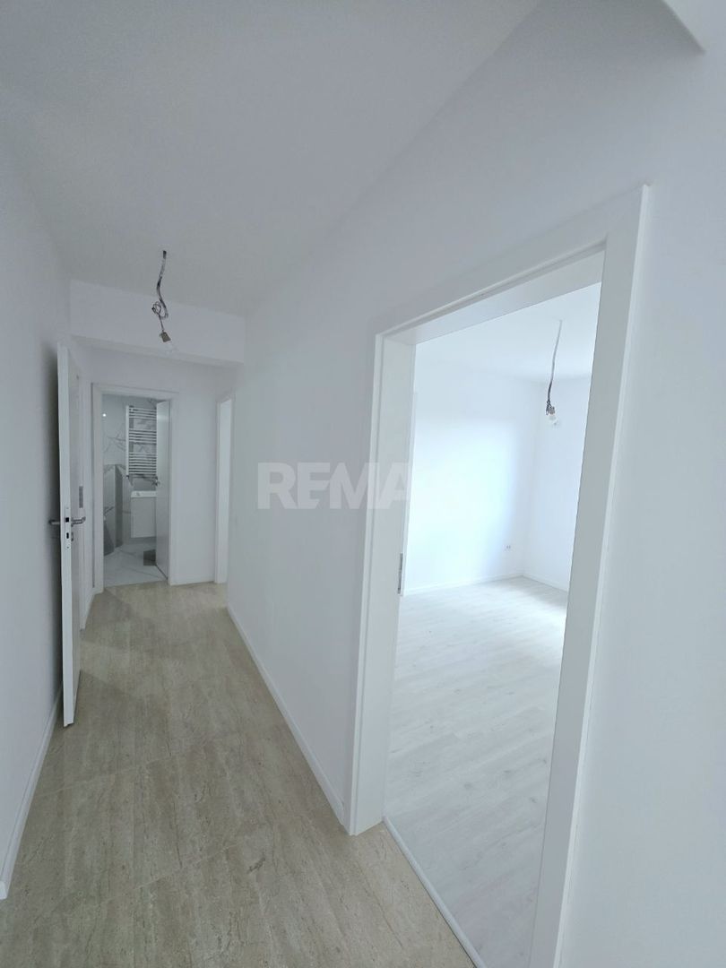 Apartament cu 3 camere în București, România - imaginea 5