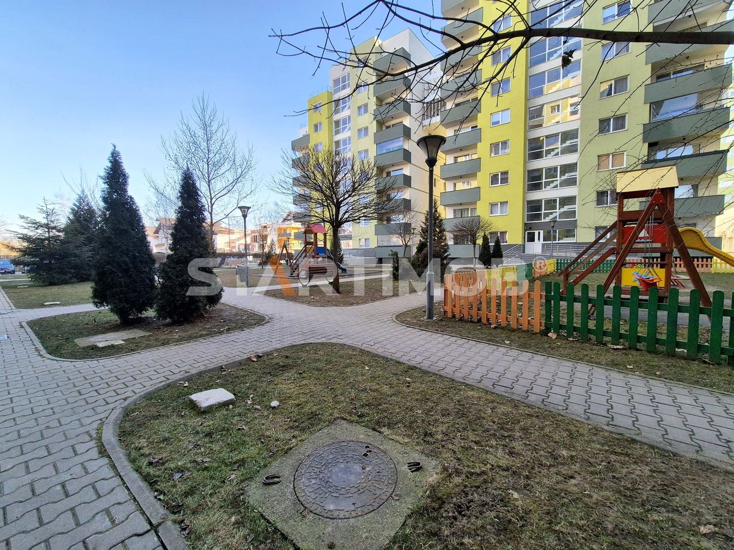 Studio cu parcare si boxa Coresi
