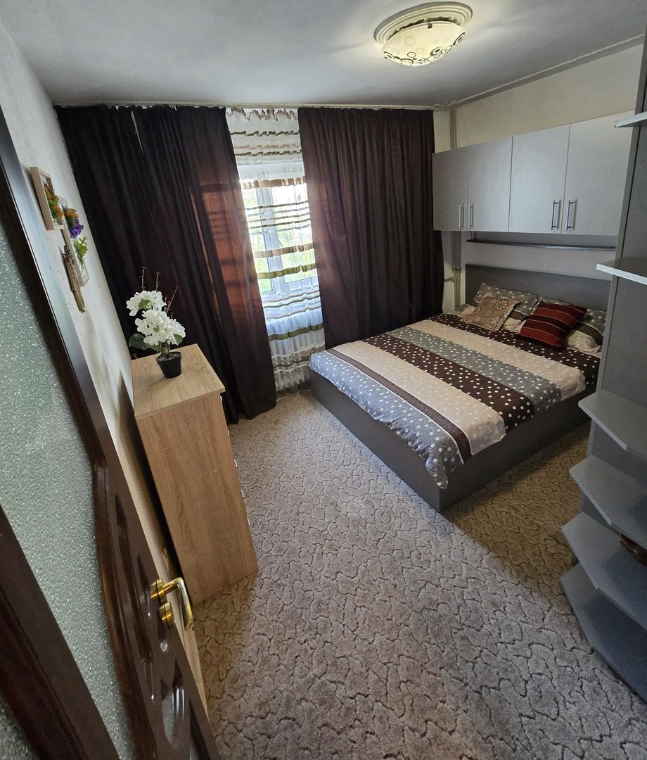 De inchiriat apartament 2 camere Apusului