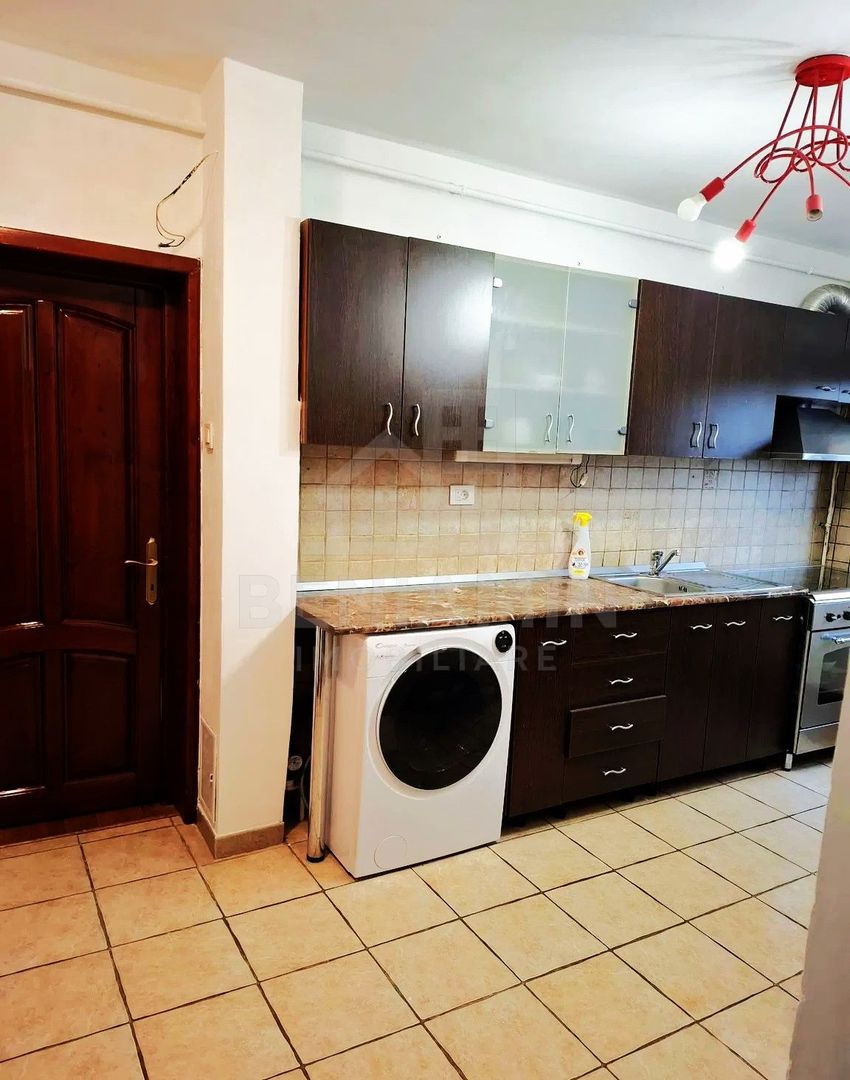4 Camere - 80mp Etaj 1 Centrala - Loc de Parcare -  Zona Triaj-Harman - imaginea 11