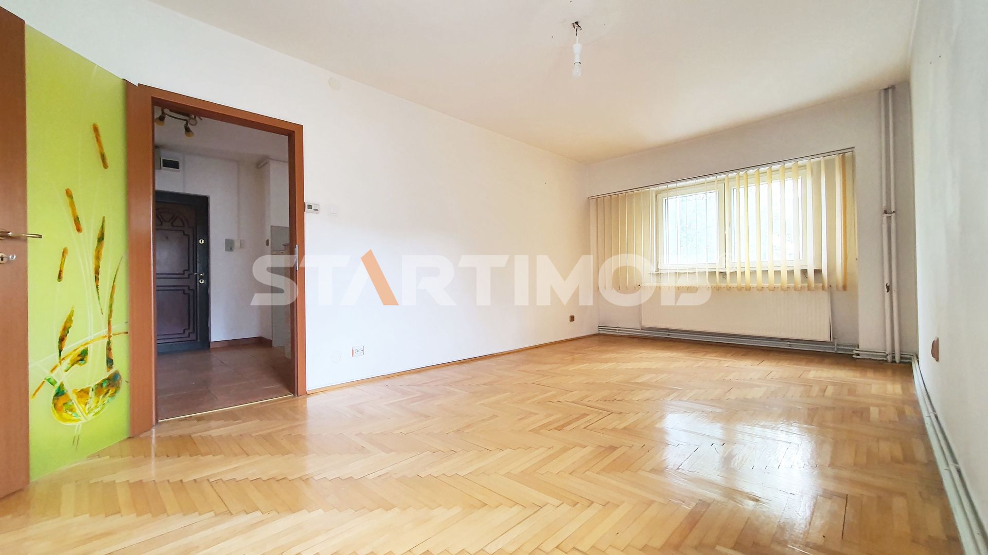 Apartament 3 camere  cu boxa si parcare