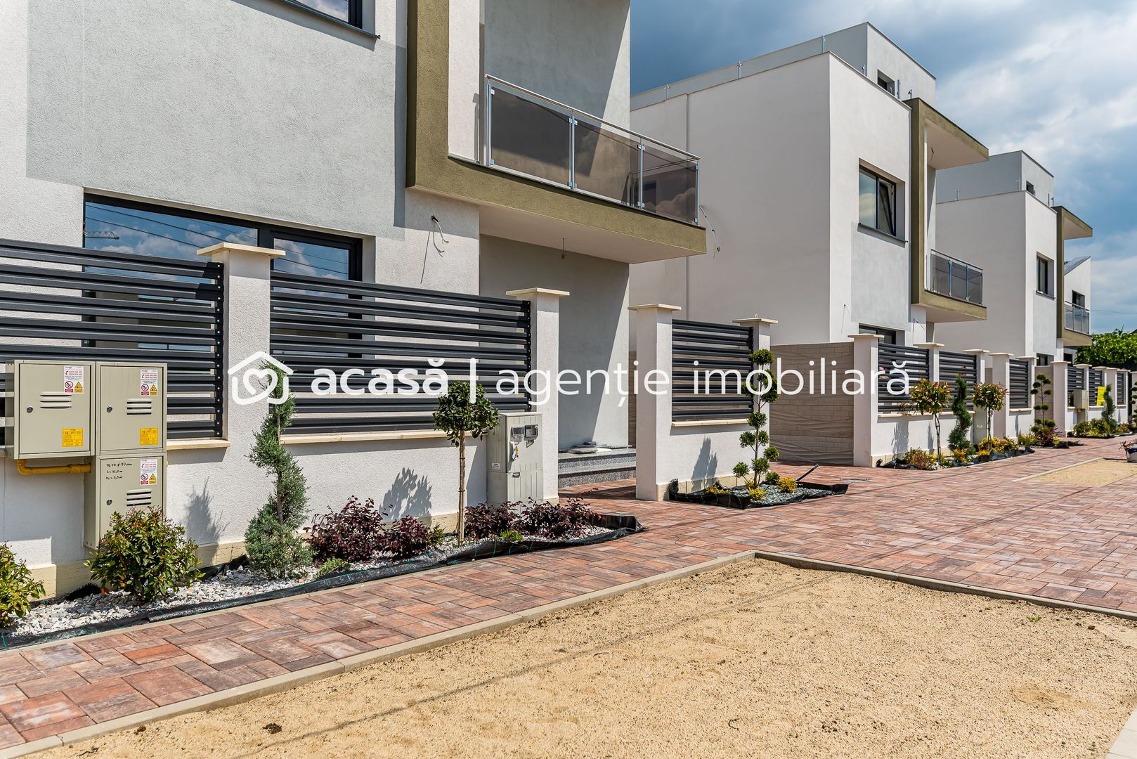 Imagine 6 - Casă nouă 2025 cu terasă rooftop – 5 camere, design modern, în Gai