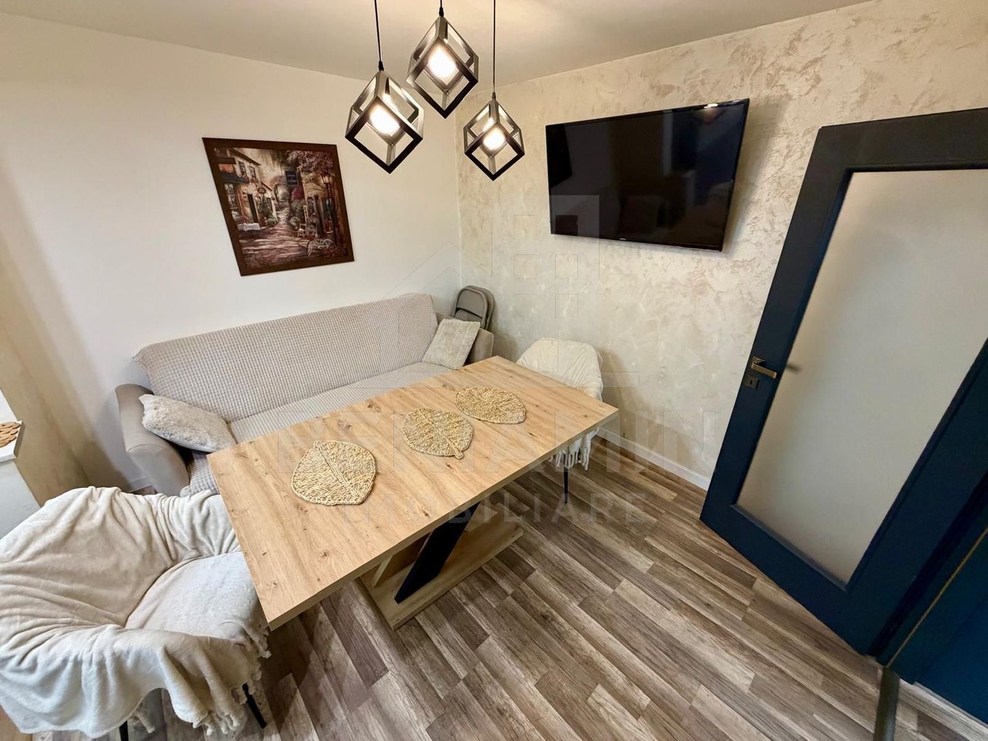 3 camere transformat in 2 - renovat 1 mai etaj 2 cu 2 bai - centrala - imaginea 9